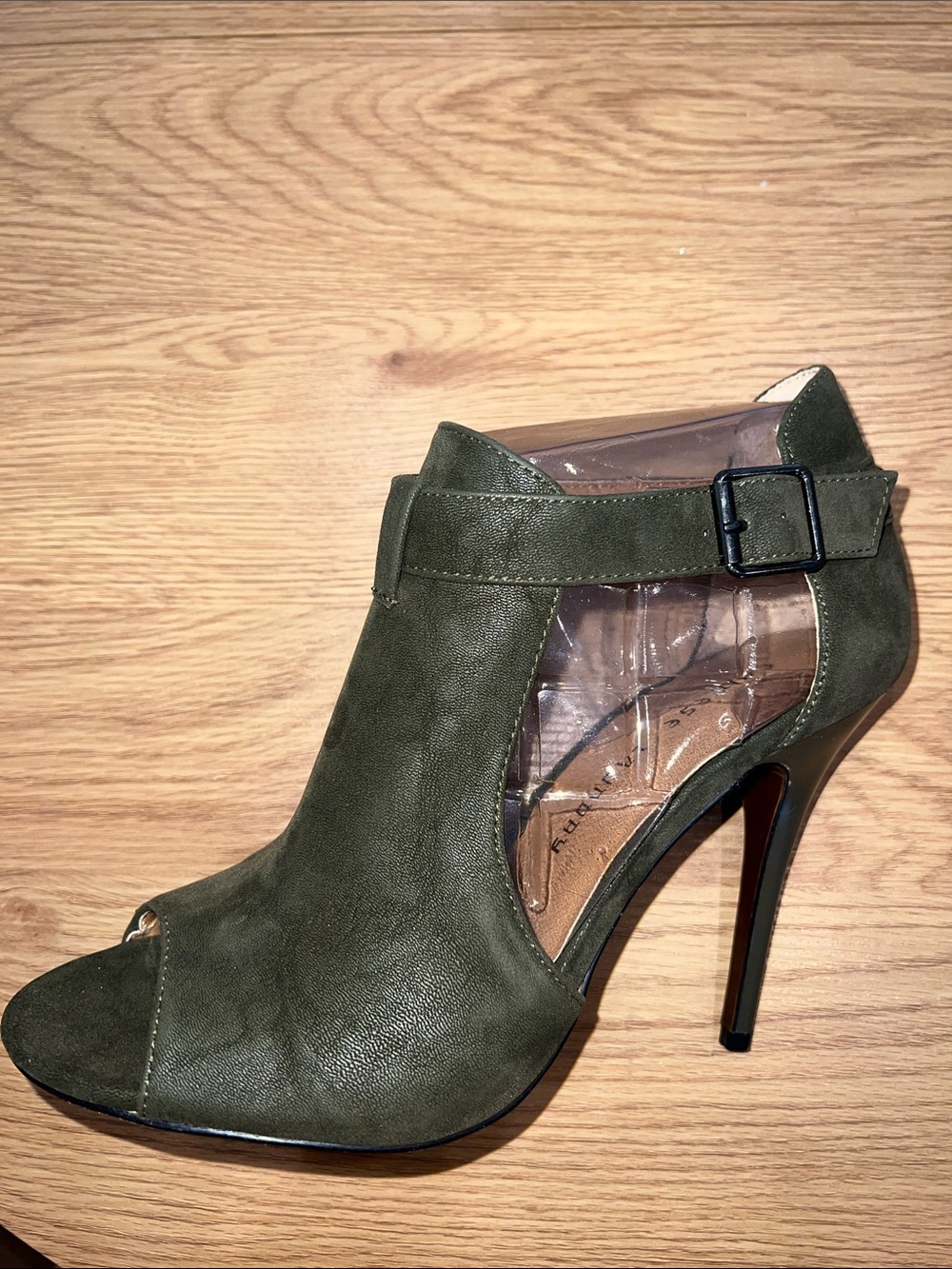 NIB Chinese Laundry Olive Green Suede Peep-Toe Heels with Ankle Strap US 9 - Picture 5 of 9